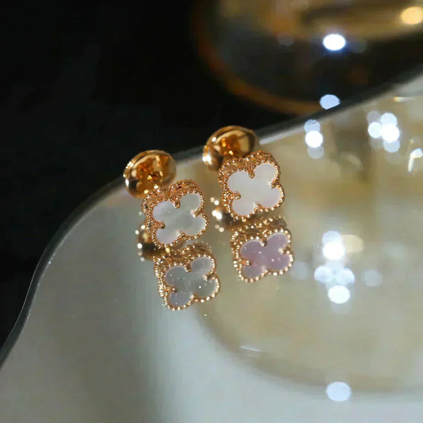 <ORIELL>CLOVER MINI 9.5MM WHITE MOP EARRINGS