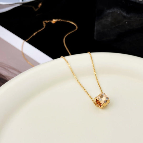 <ORIELL>BEE MINI PEDANT DIAMOND NECKLACE