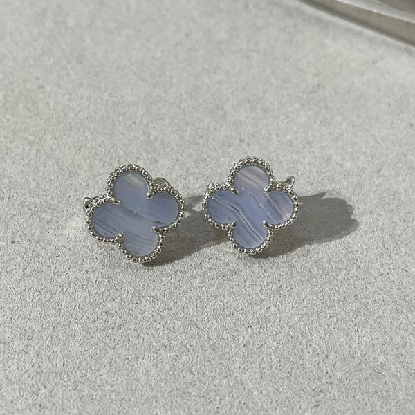 <ORIELL>CLOVER CHALCEDONY SILVER STUD EARRINGS