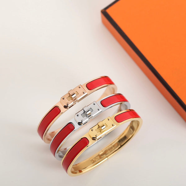 <oriell> HM KELLY RED ARMBAND</oriell>